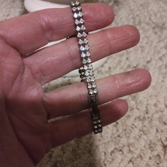 Vintage Rhinestone Bracelet - Picture 5 of 8